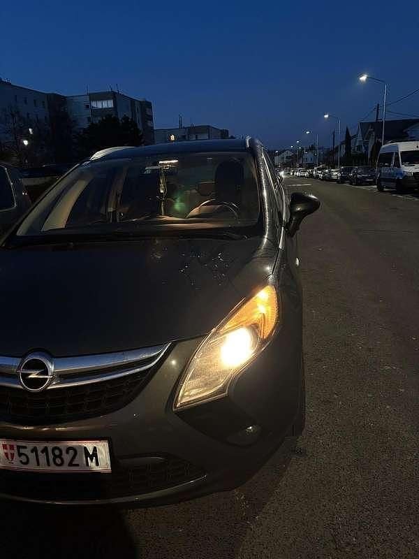 Gebraucht Opel Zafira Tourer Edition 136 PS (100 kW) 2014 Van / Kleinbus