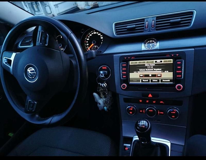 Gebraucht VW Passat Trendline 105 PS (77 kW) 2014 Grau Kombi