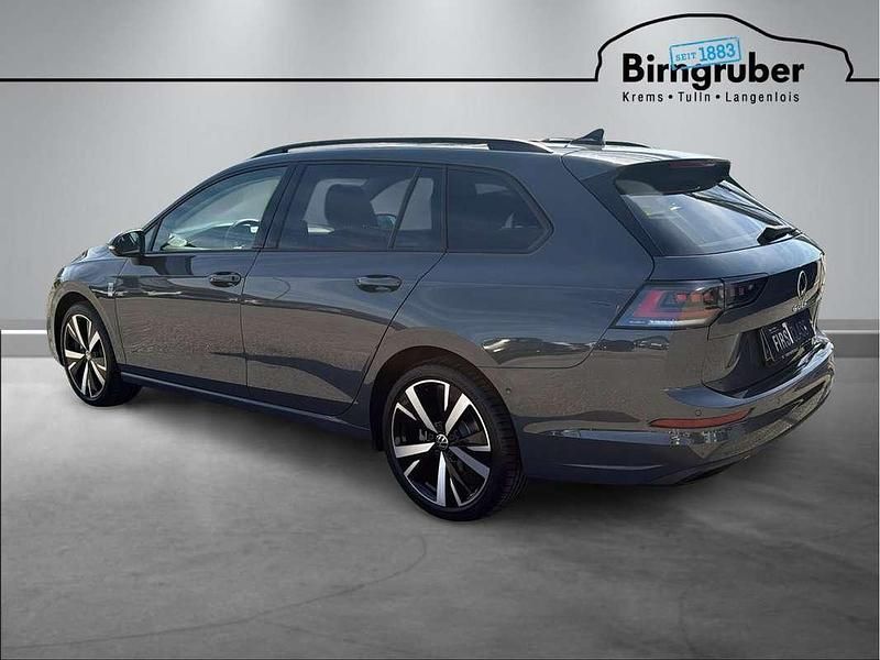 Gebraucht VW Golf VIII Business 150 PS (110 kW) 2025 Grau Kombi