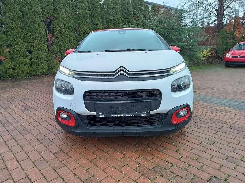 Weiß Gebraucht 2018 Citroën C3 PureTech Limousine | € 8.990 (Fairer Preis) - Bild 1/4