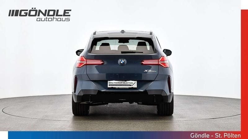 Gebraucht BMW X3 Efficient Dynamics 197 PS (144 kW) 2024 Arctic race blue SUV