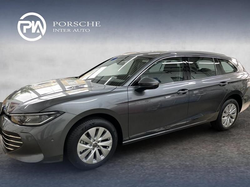 Mittelgrau normal Gebraucht 2025 VW Passat Business Kombi | € 53.890 - Bild 1/4