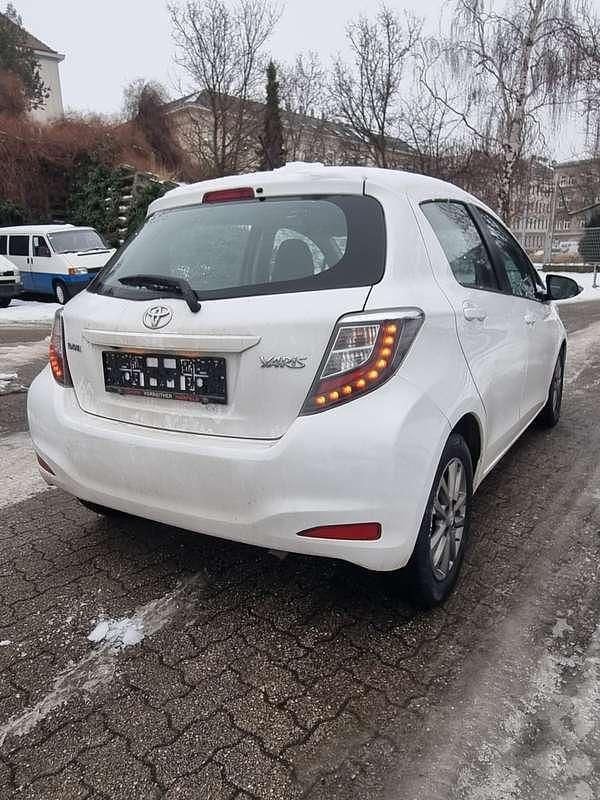 Gebraucht 2014 Toyota Yaris Lounge Limousine | € 5.199 (Guter Preis) - Bild 1/4