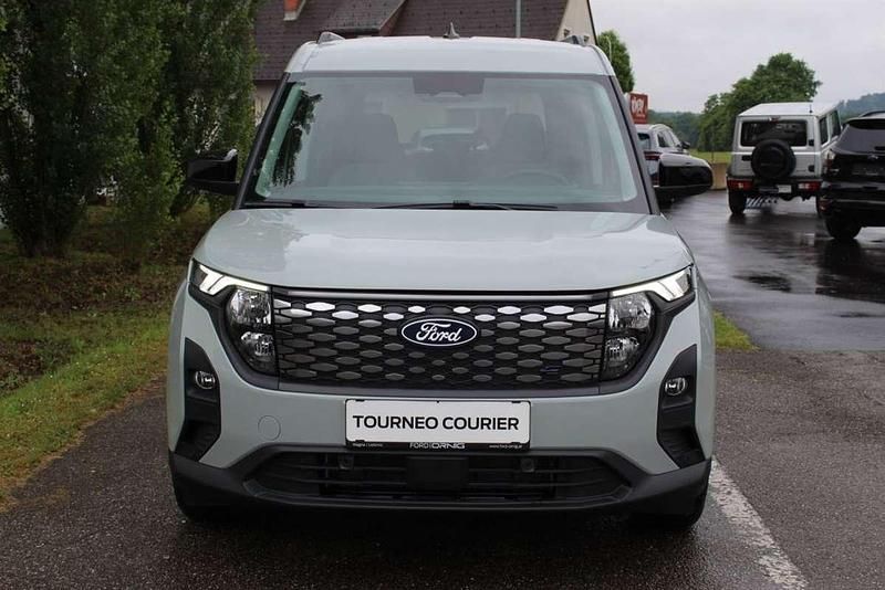 Neu Ford Tourneo Titanium 100 kW (136 PS) 2025 Grau Kombi