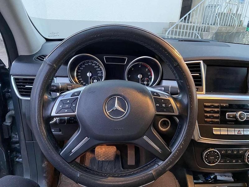 Gebraucht Mercedes ML350 Edition 258 PS (189 kW) 2014 SUV