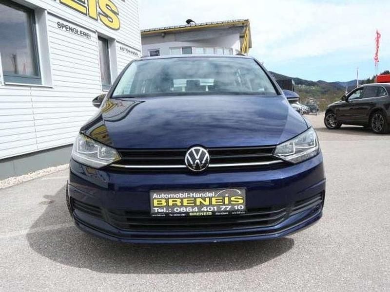 Gebraucht VW Touran Trendline 150 PS (110 kW) 2020 Blau Van / Kleinbus