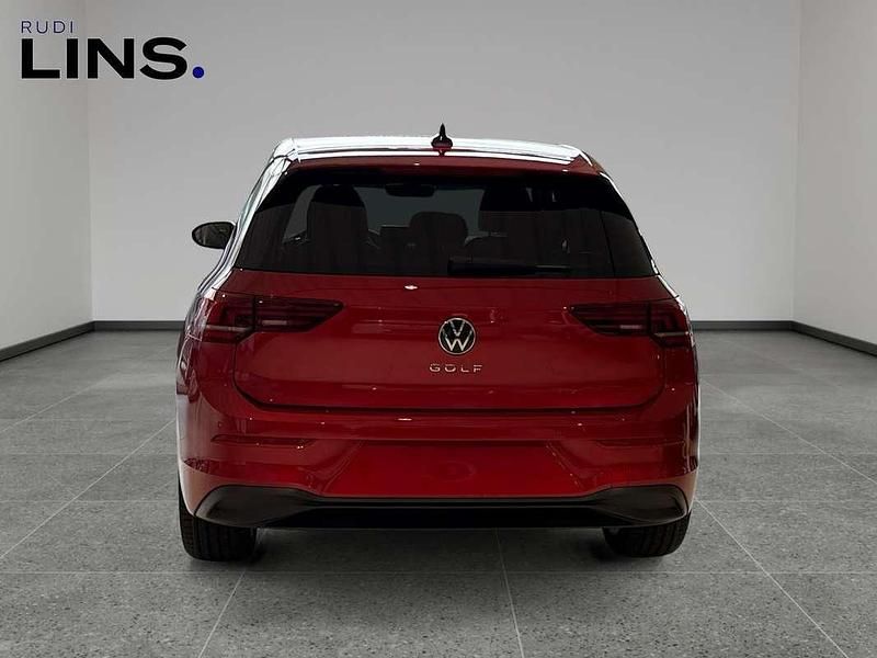 Gebraucht VW Golf VIII 116 PS (85 kW) 2025 Mittelrot  metallic Limousine
