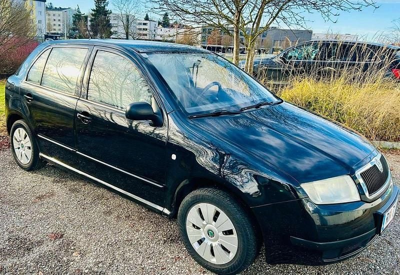 Schwarz Gebraucht 2001 Skoda Fabia Classic Limousine | € 1.350 - Bild 1/4
