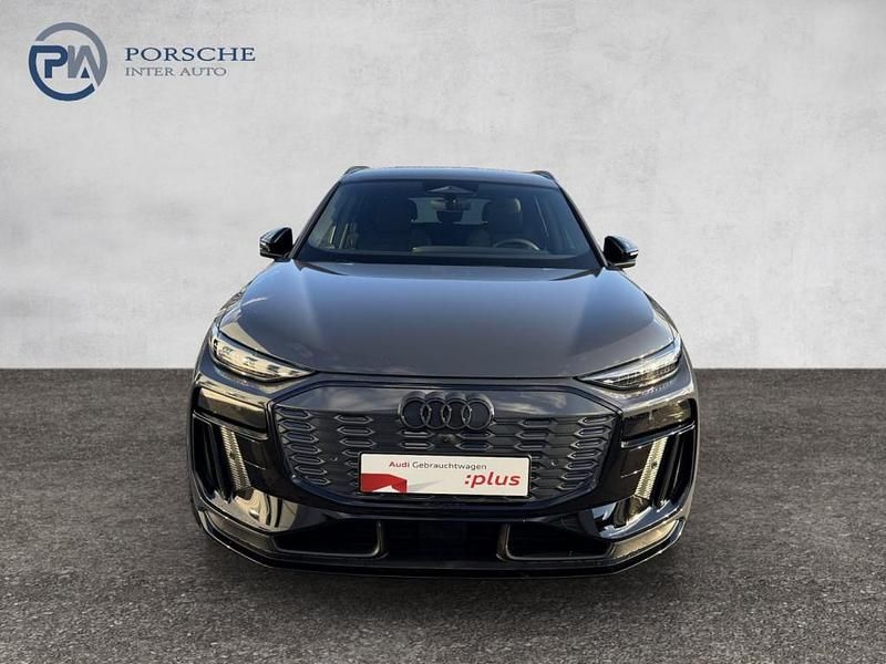 Gebraucht Audi Q6 e-tron Ambiente 284 kW (387 PS) 2025 Hellgrau  metallic SUV