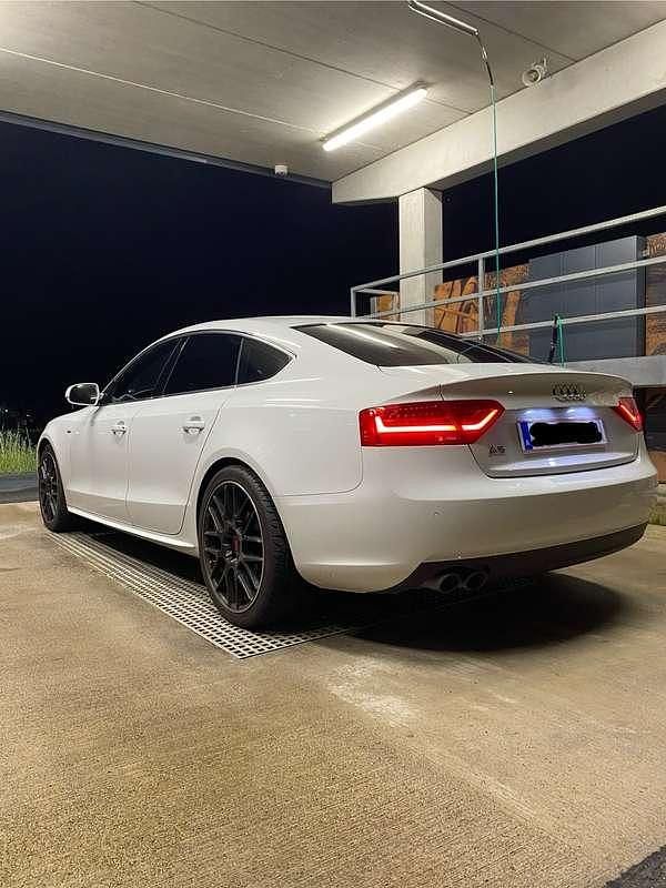 Weiß Gebraucht 2012 Audi A5 S-Line Coupé | € 11.000 (Fairer Preis) - Bild 1/4