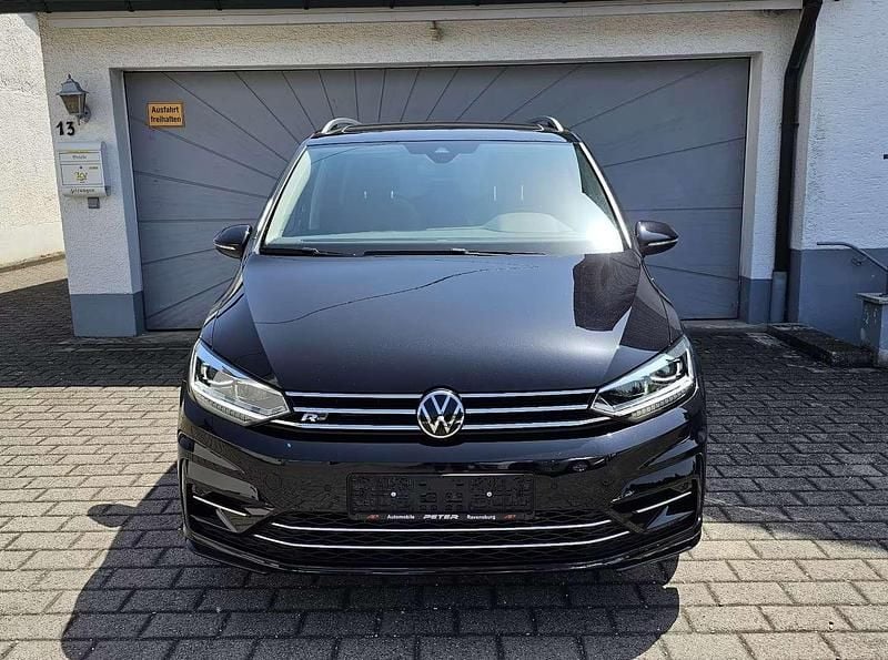 Gebraucht VW Touran Highline 150 PS (110 kW) 2023 Schwarz Van / Kleinbus