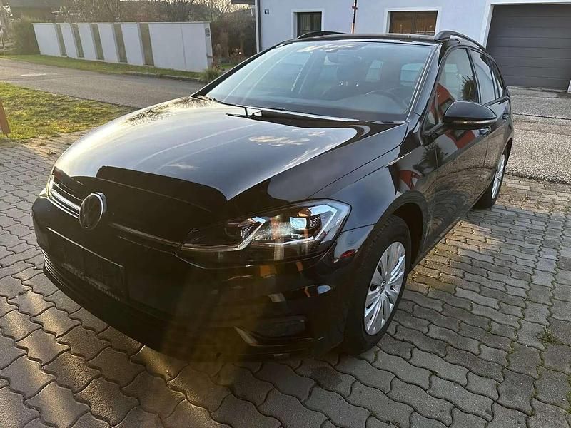 Schwarz Gebraucht 2018 VW Golf VII Trendline Kombi | € 12.500 (Guter Preis) - Bild 1/4
