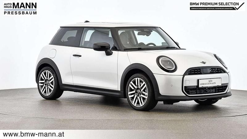 Gebraucht Mini Cooper Classic 156 PS (114 kW) 2024 Nanuq weiß Kleinwagen