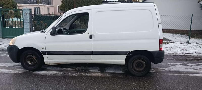 Gebraucht Peugeot Partner 75 PS (55 kW) 2007 Weiß Van / Kleinbus