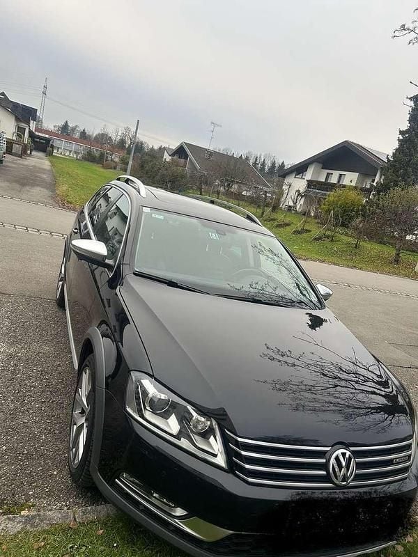 Schwarz Gebraucht 2015 VW Passat Alltrack Kombi | € 14.499 - Bild 1/4