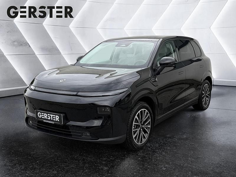 Neu Leapmotor B10 160 kW (218 PS) 2025 Schwarz SUV