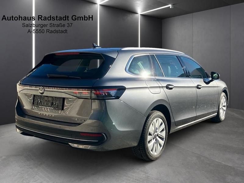 Neu VW Passat Business 193 PS (141 kW) 2025 Mittelgrau  normal Kombi