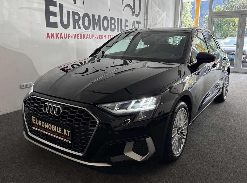 Schwarz Gebraucht 2021 Audi A3 Advanced Kleinwagen | € 29.290 (Fairer Preis) - Bild 1/4