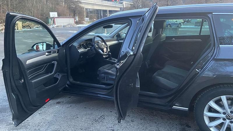 Gebraucht VW Passat Elegance 150 PS (110 kW) 2021 Kombi