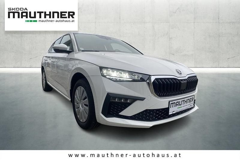 Neu Skoda Scala Essence 95 PS (69 kW) 2026 Weiss  normal Kleinwagen