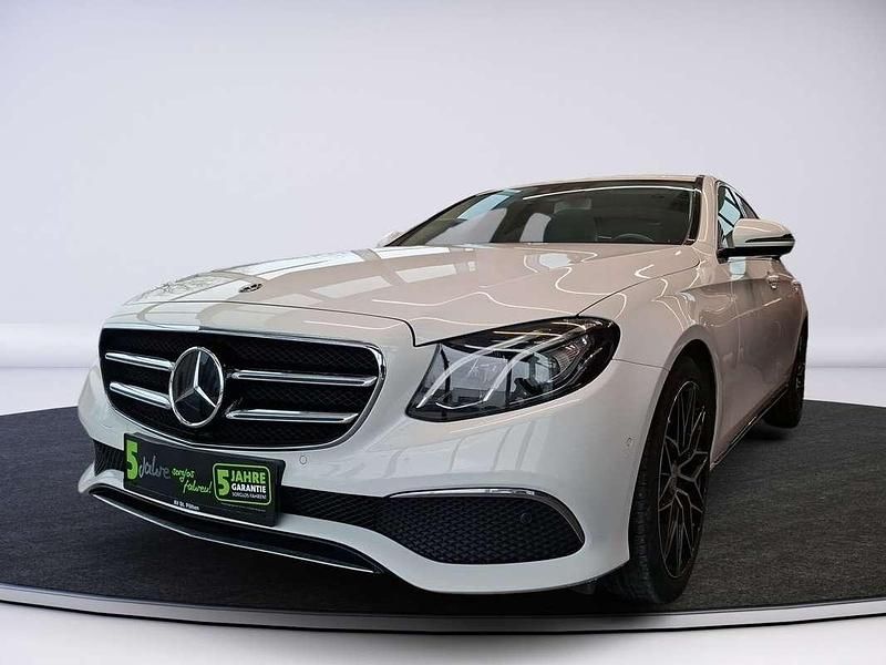 Gebraucht Mercedes E300 245 PS (180 kW) 2019 Weiß Limousine