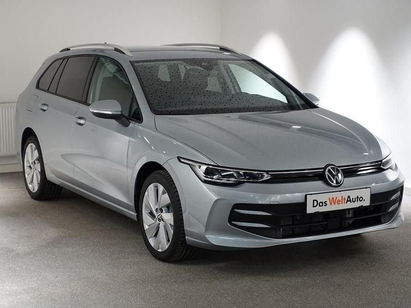 Gebraucht VW Golf VIII Business 115 PS (84 kW) 2025 Silber  metallic Kombi