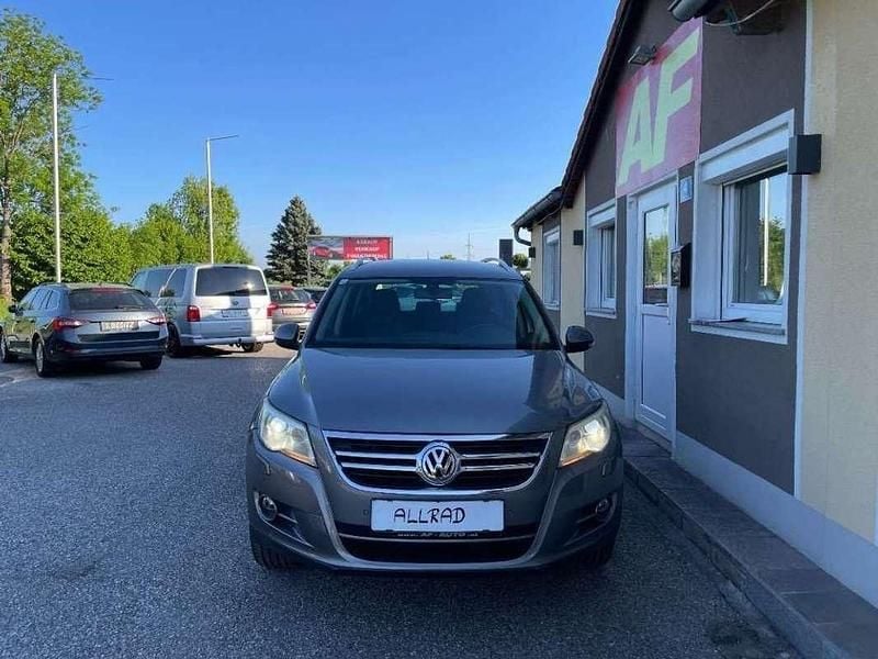 Gebraucht VW Tiguan Sport 140 PS (102 kW) 2009 Grau SUV