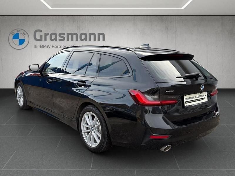 Gebraucht BMW 320e Efficient Dynamics 163 PS (119 kW) 2021 Kombi