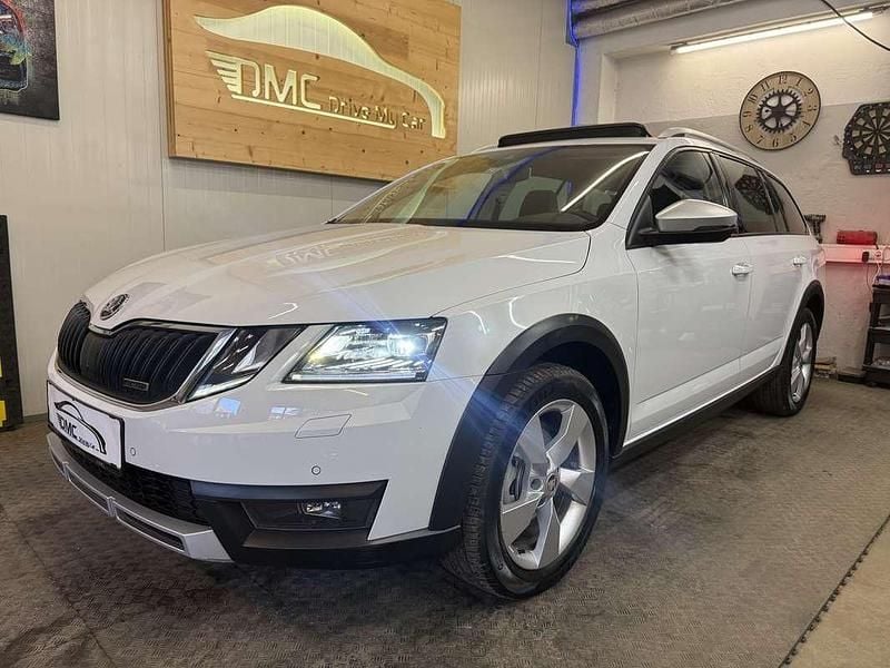 Gebraucht Skoda Octavia Scout 150 PS (110 kW) 2018 Weiß Kombi