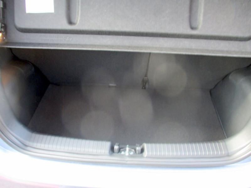 Gebraucht Hyundai i10 GO! 63 PS (46 kW) 2023 Meta blue pearl Kleinwagen