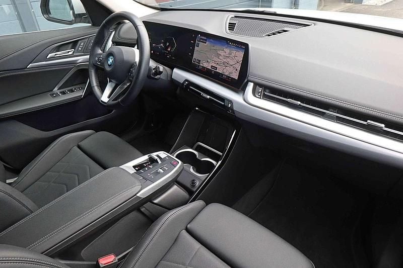 Gebraucht BMW iX1 xLine 200 kW (272 PS) 2023 Weiß SUV