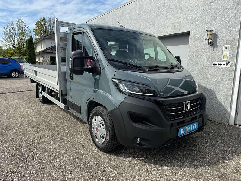 Grau Gebraucht 2024 Fiat Ducato Van | € 44.900 - Bild 1/4