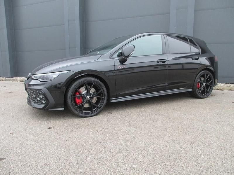 Neu VW Golf VIII GTI 265 PS (194 kW) 2026 Schwarz  metallic
