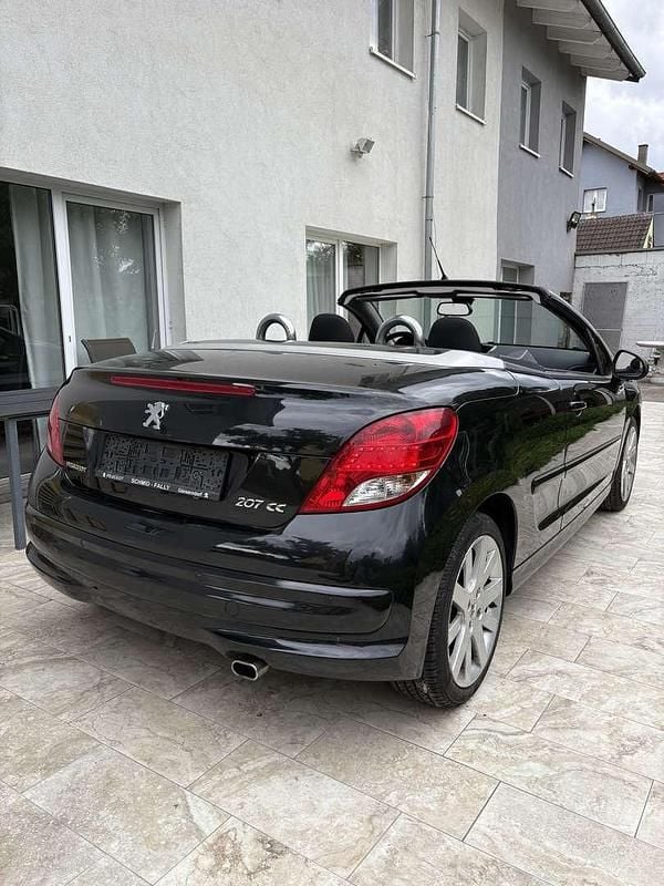 Gebraucht Peugeot 207 CC 120 PS (88 kW) 2011 Schwarz Cabrio