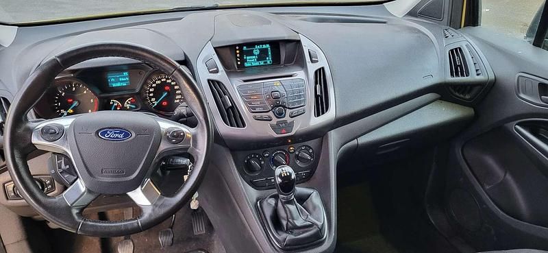 Gebraucht Ford Tourneo Trend 101 PS (74 kW) 2016 Gold Kombi