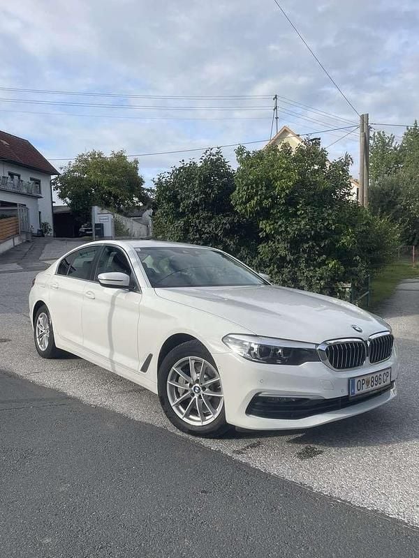 Weiß Gebraucht 2020 BMW 530e iPerformance Limousine | € 28.900 - Bild 1/4