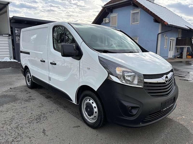 Gebraucht Opel Vivaro 121 PS (88 kW) 2017 Weiß Van / Kleinbus