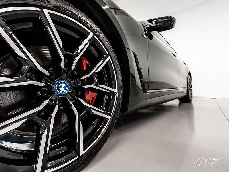 Gebraucht BMW i4 M Sport 400 kW (544 PS) 2024 Grün Limousine