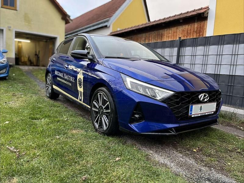 Blau Gebraucht 2020 Hyundai i20 Trend Limousine | € 13.700 - Bild 1/4