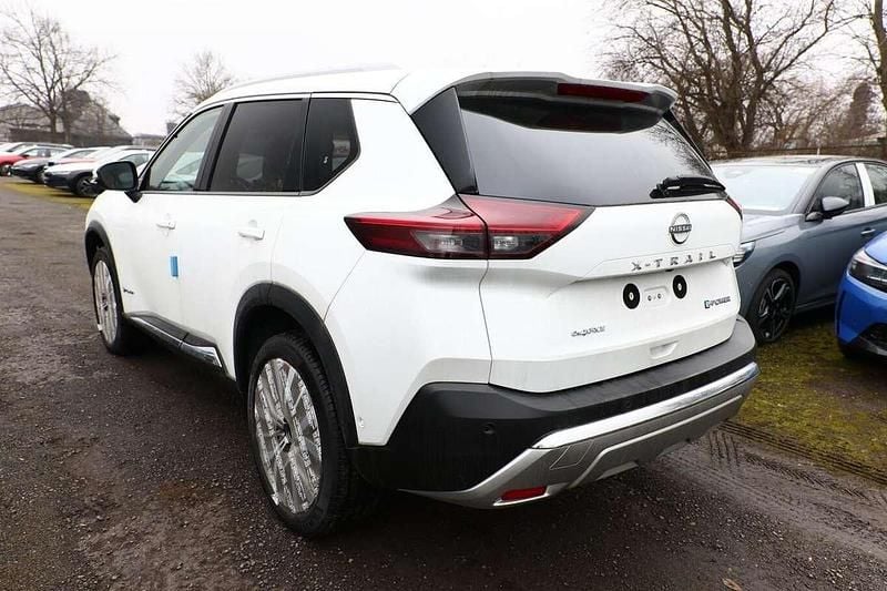 Neu Nissan X-Trail Tekna+ 213 PS (156 kW) 2025 Weiß SUV