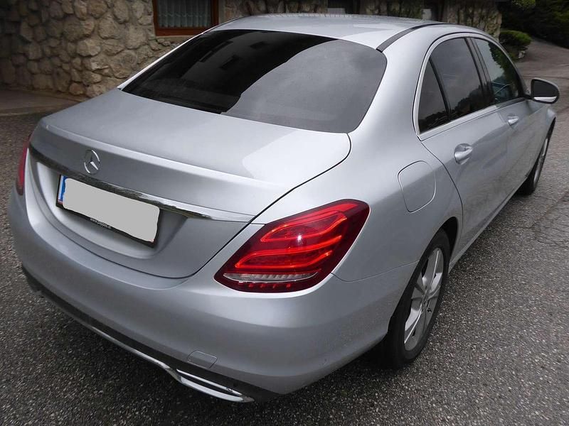 Gebraucht Mercedes C180 Avantgarde 116 PS (85 kW) 2017 Silber Limousine