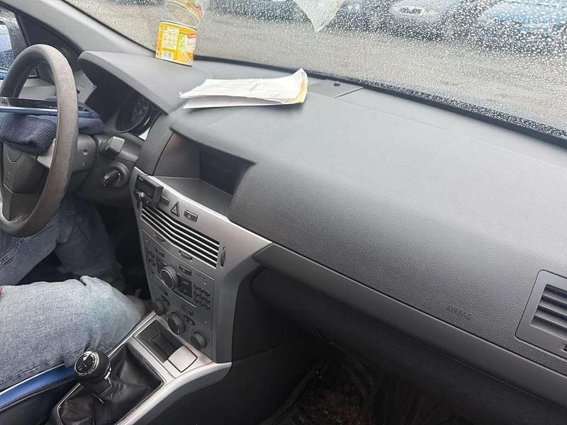 Gebraucht Opel Astra Edition 90 PS (66 kW) 2010 Kombi