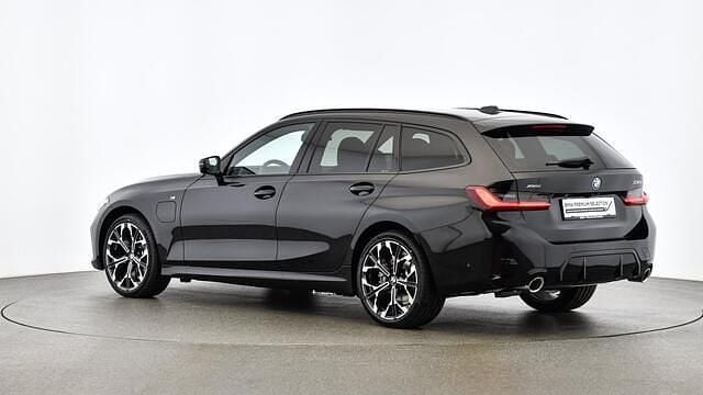 Gebraucht BMW 330e M Sport 184 PS (135 kW) 2024 Schwarz Kombi