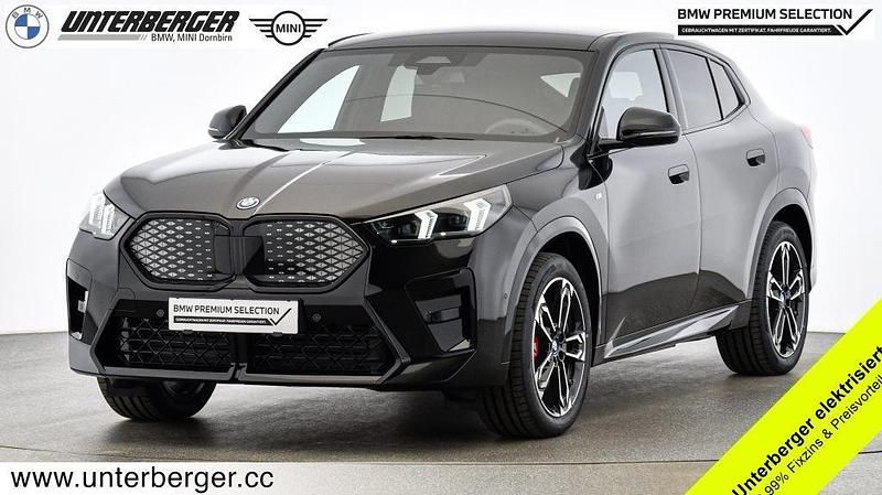 Gebraucht BMW iX2 Shadowline 225 kW (306 PS) 2025 Saphirschwarz SUV