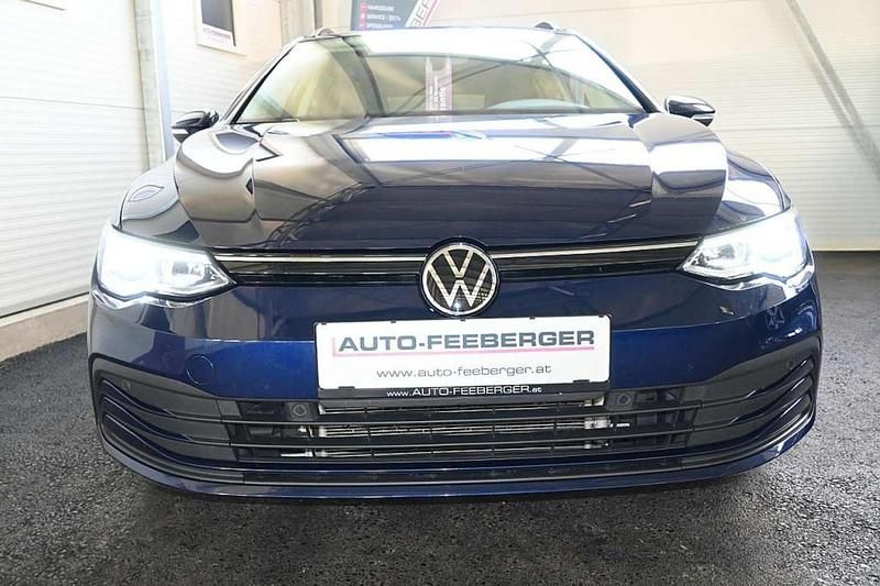 Gebraucht VW Golf VIII Life 116 PS (85 kW) 2021 Blau Kombi