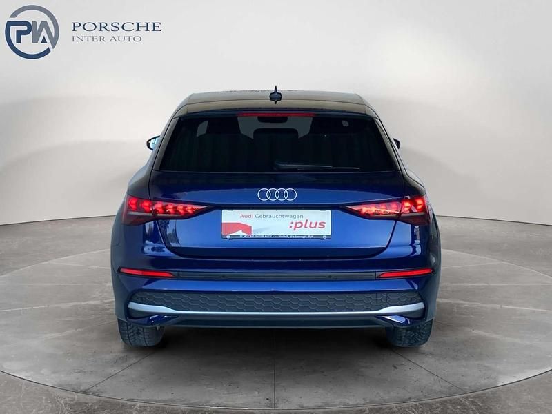 Gebraucht Audi A3 Ambiente 116 PS (85 kW) 2025 Blau Limousine