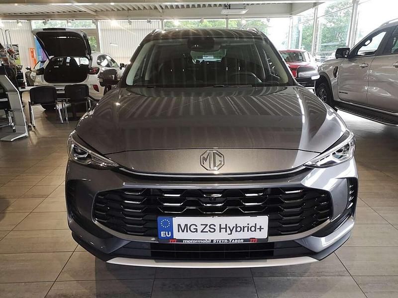 Neu MG ZS Luxury 102 PS (75 kW) 2025 Grau SUV