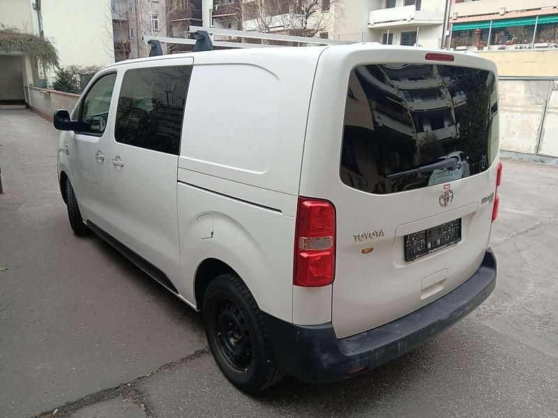 Gebraucht Toyota Proace 122 PS (89 kW) 2018 Weiß Van / Kleinbus
