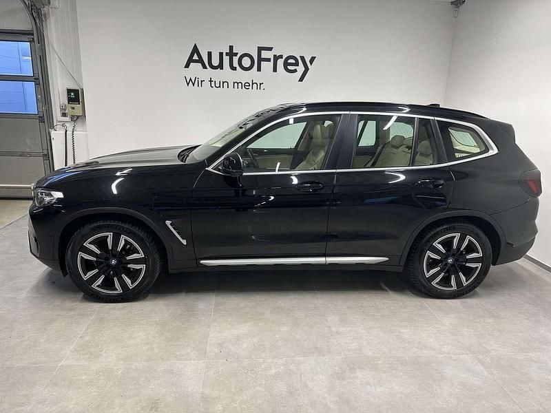 Gebraucht BMW X3 Shadowline 184 PS (135 kW) 2023 Schwarz SUV
