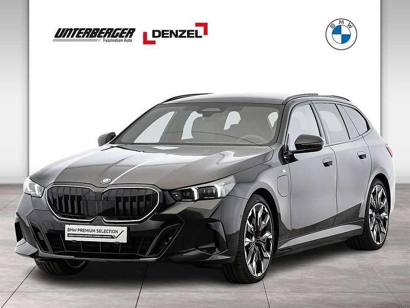 Gebraucht BMW 550 M Sport 313 PS (230 kW) 2025 Schwarz Kombi